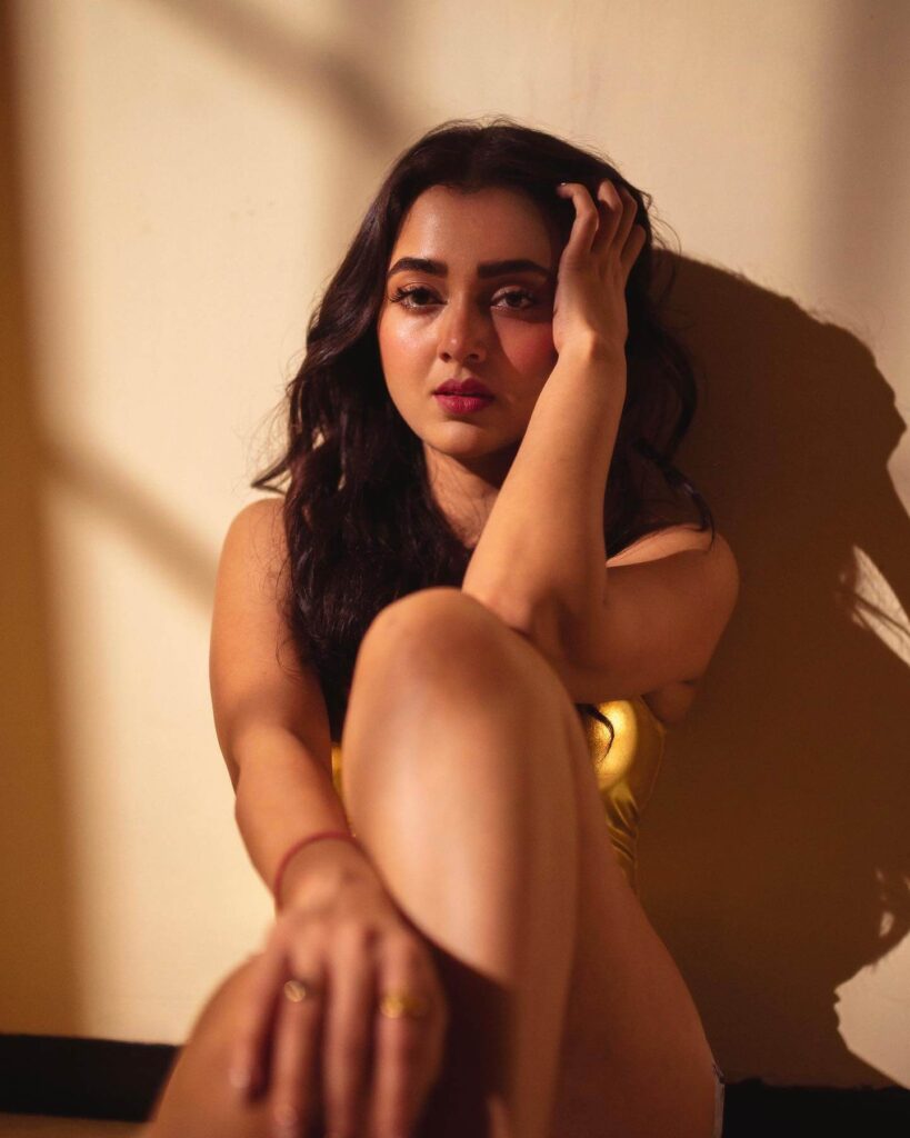 Bollywood Actress Tejasswi Prakash Stunning, hot, sexy HD Photos: A Glimpse into Her Elegance and Style